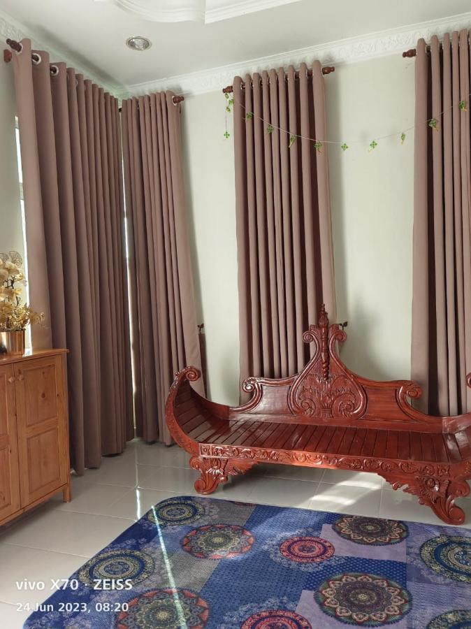Homestay Yasmeen マラン エクステリア 写真